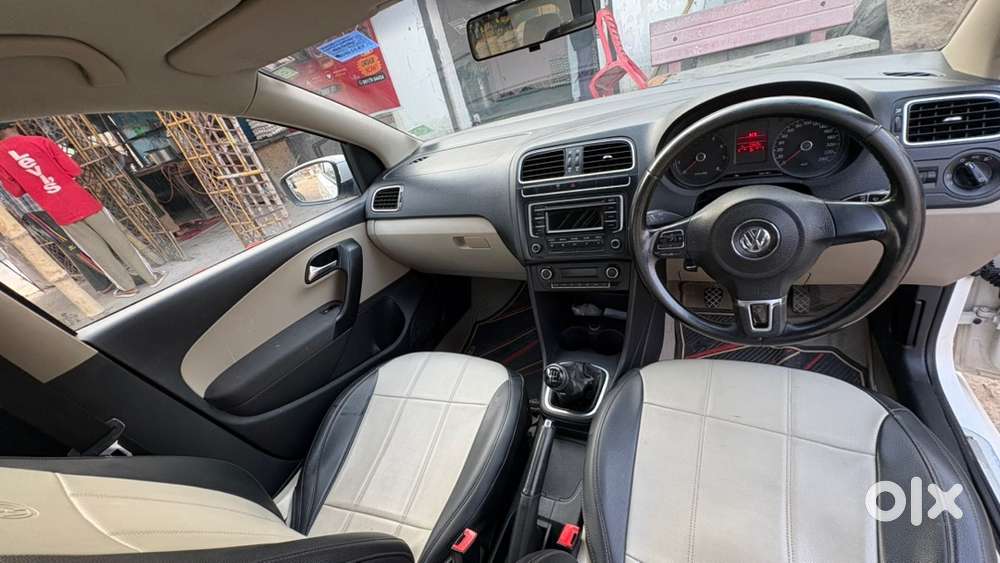 Volkswagen Polo Petrol Manual 2014