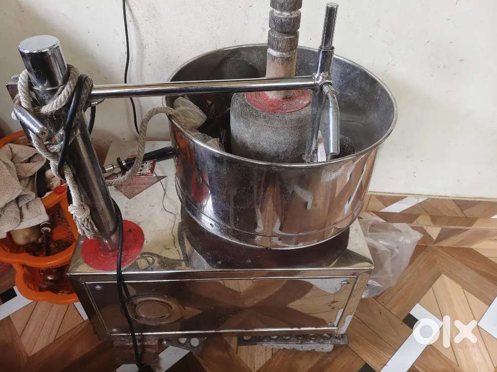 Grinder with capacity of 3 liter