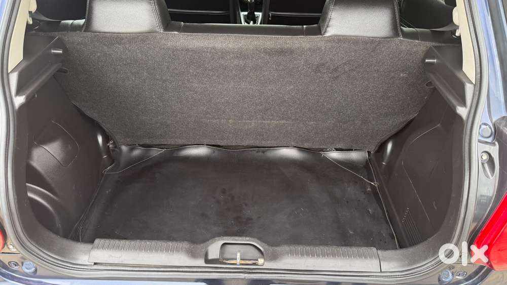 Maruti Suzuki Swift Lxi Optional-o, 2021, Petrol