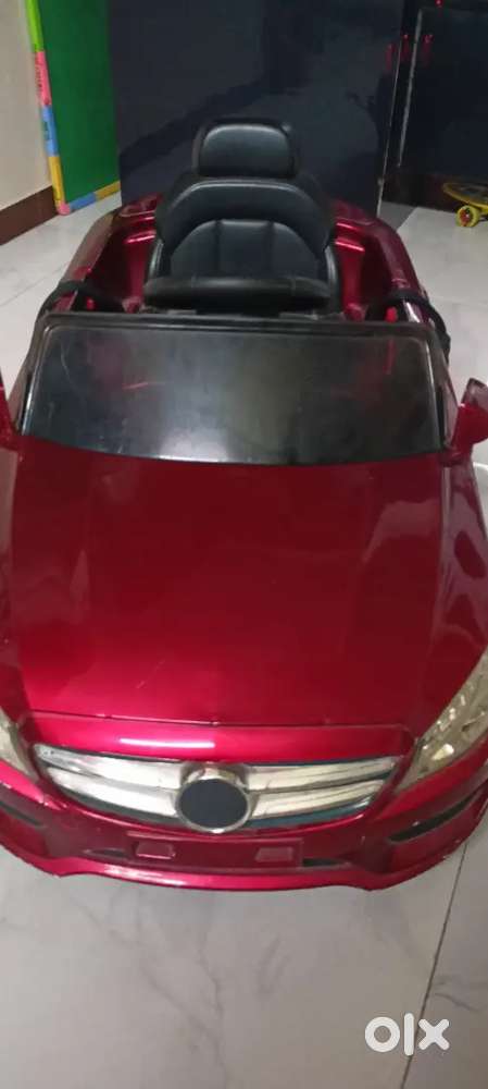 Electric sitting car with remote and good condition - Photo 1