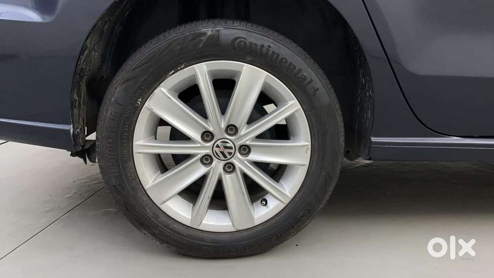 Volkswagen Vento 2010-2013 Petrol Highline, 2015, Petrol