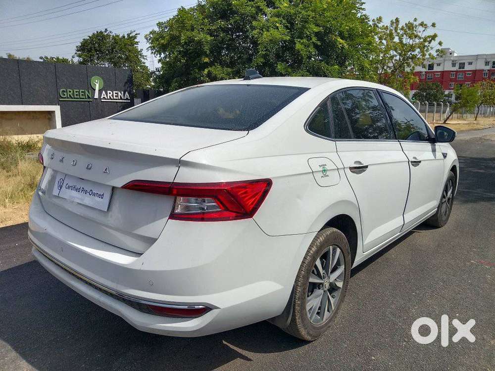 Skoda Slavia Style 1.0l Tsi Mt, 2022, Petrol