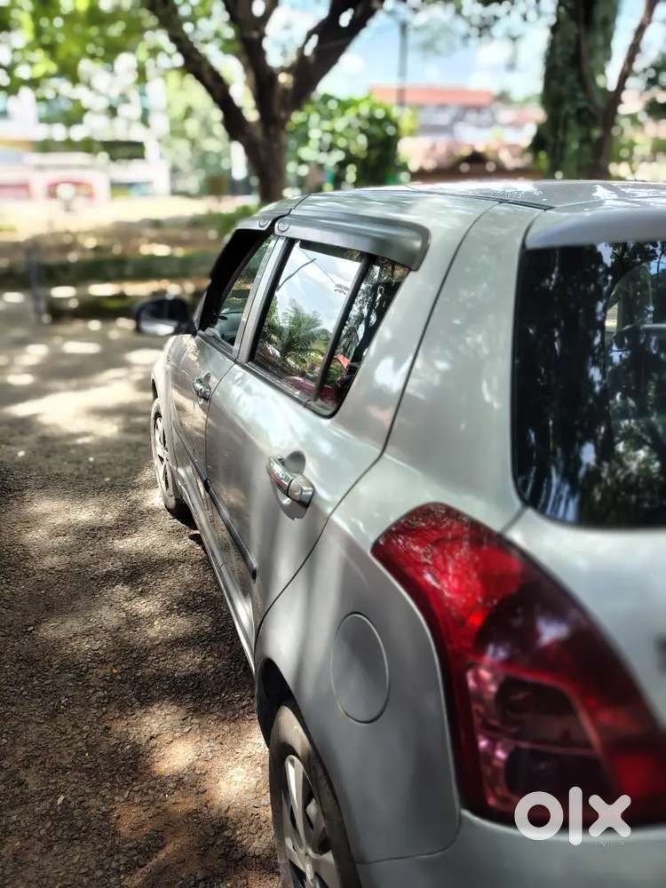 Maruti Suzuki Swift 2010