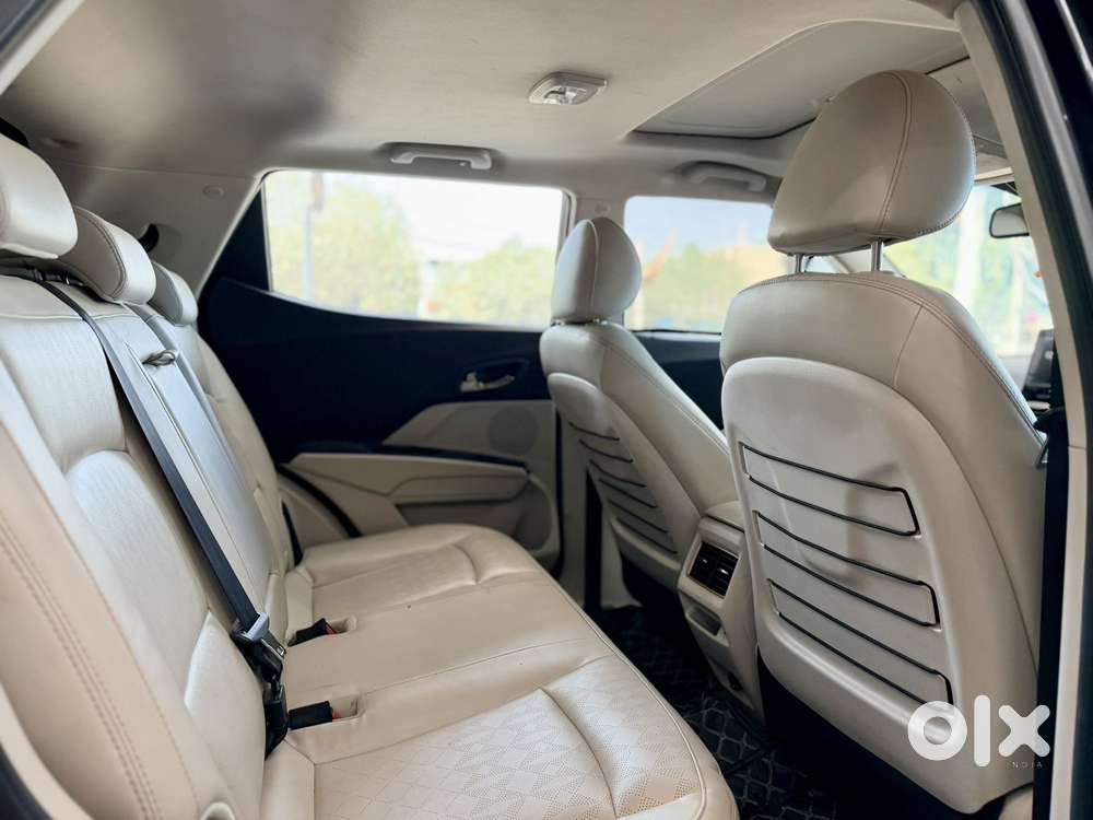 Mahindra Xuv400 El Pro, 2024, Electric
