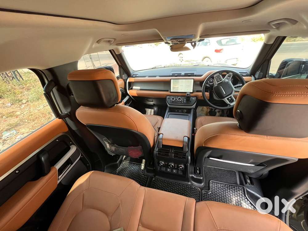 Land Rover Defender 2024 Km Driven