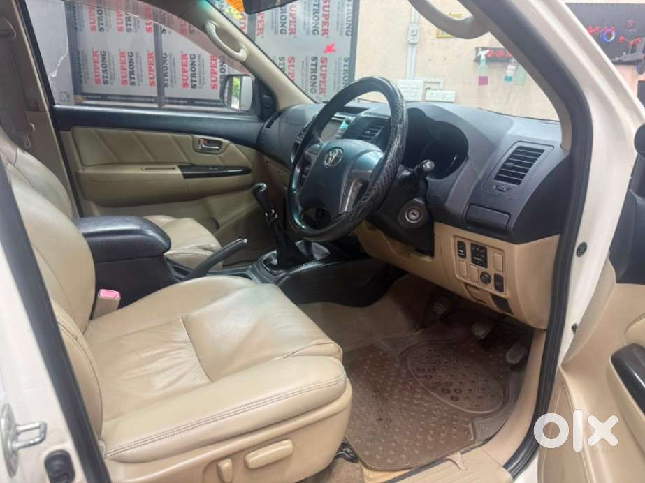 Toyota Fortuner 4x2 Manual, 2014, Diesel