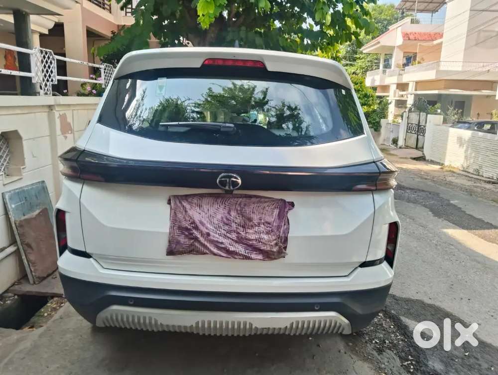 Tata Safari Pure Plus S 2024