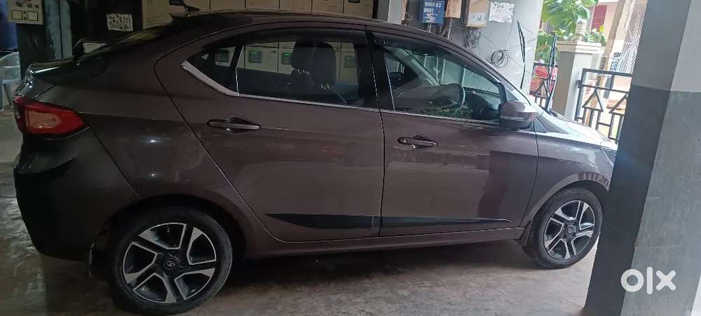 Tata Tigor Petrol 2017 Variant