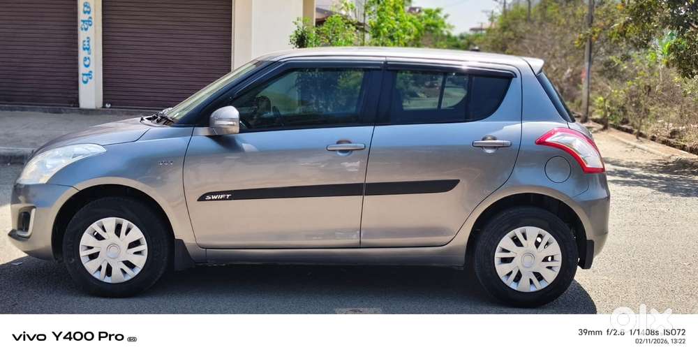 Maruti Suzuki Swift Vxi Abs Bsiv, 2017, Petrol