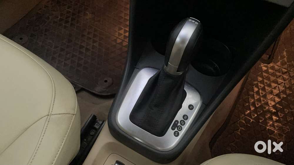 Volkswagen Ameo 1.5 Tdi Highline At 16 Alloy, 2019, Diesel