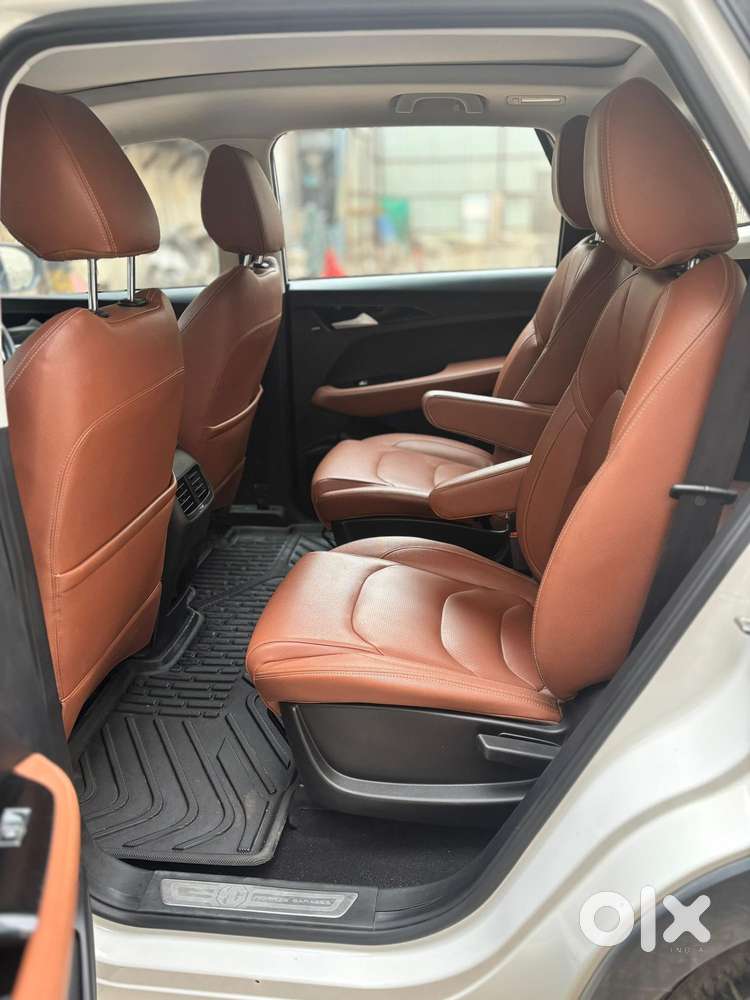 Mg Hector Plus 1.5 Sharp Turbo Cvt 6 Str, 2022, Petrol