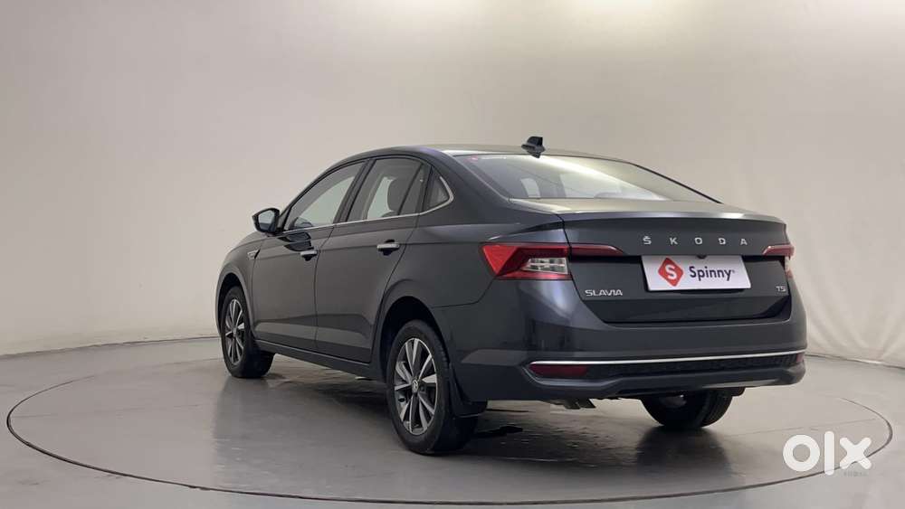 Skoda Slavia Style 1.0l Tsi Mt, 2023, Petrol