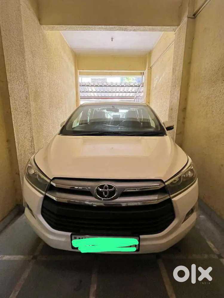 Toyota Innova Crysta 2017 Diesel Well Maintained