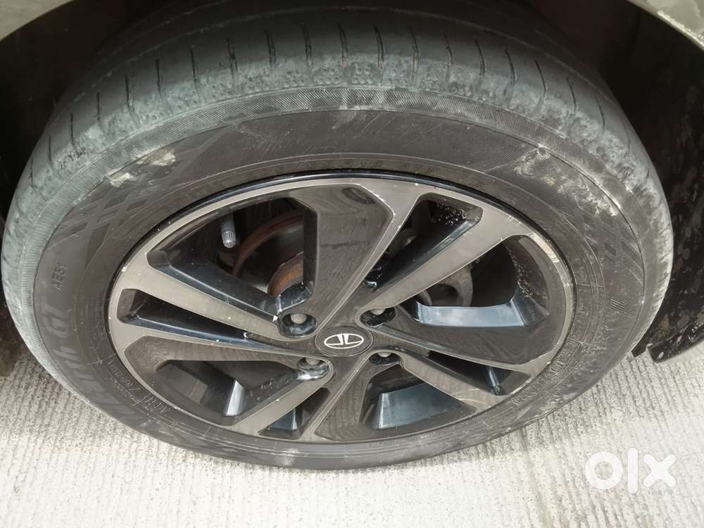 Tata Altroz 1.2 Xz Plus Dark Edition, 2022, Petrol