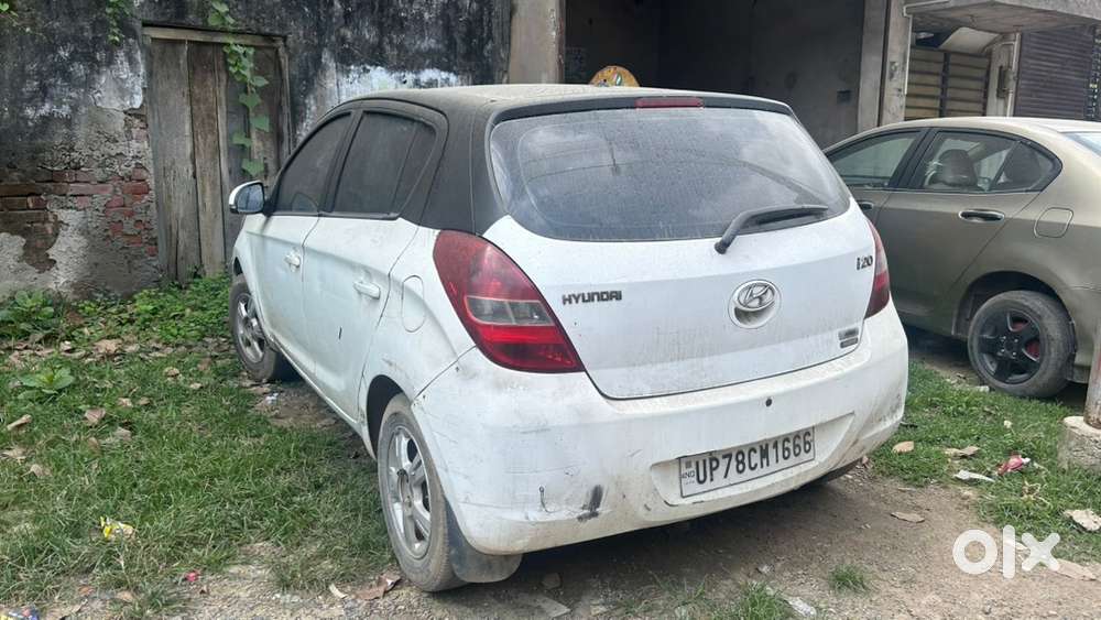 Hyundai I20 Asta Petrol 2012