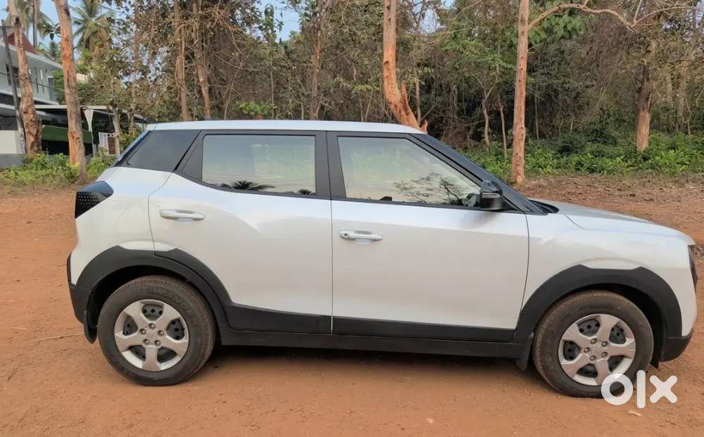 Mahindra Xuv 3xo Mx3 2024
