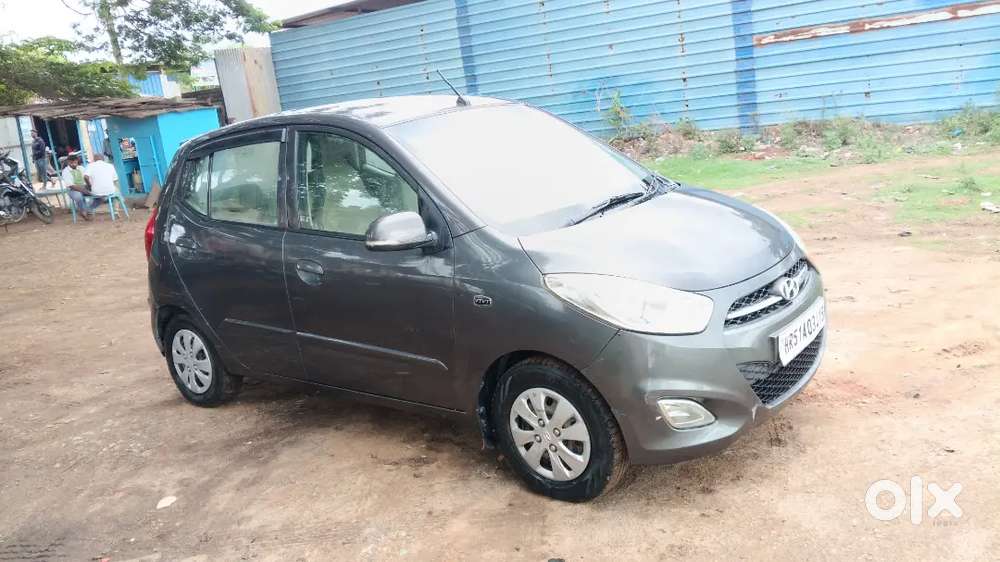 Hyundai I10 Sportz 2012 Km Driven