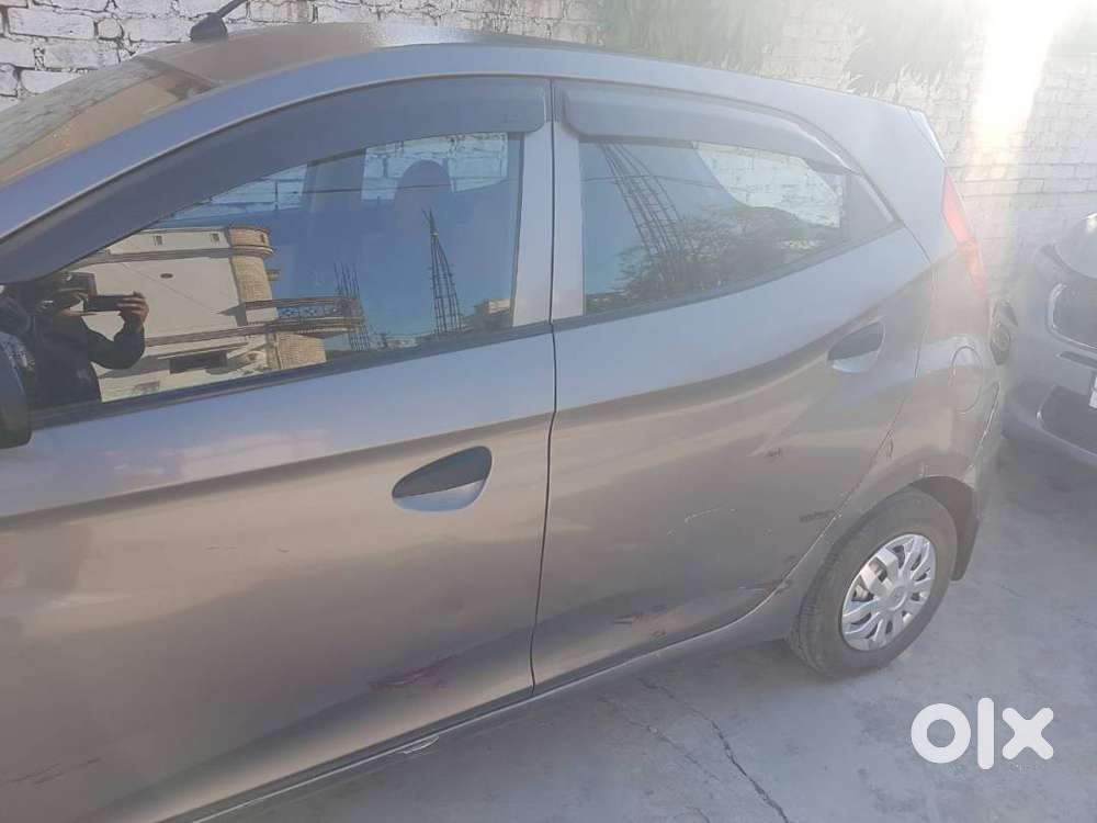 Hyundai Eon 2012 Petrol Well Maintained
