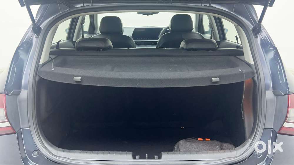 Hyundai New I20 1.2 Asta (o) Mt, 2023, Petrol