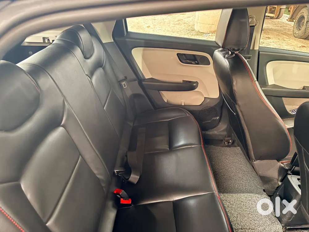 Tata Altroz 2024 Petrol Well Maintained Only 15000 Km Driven...