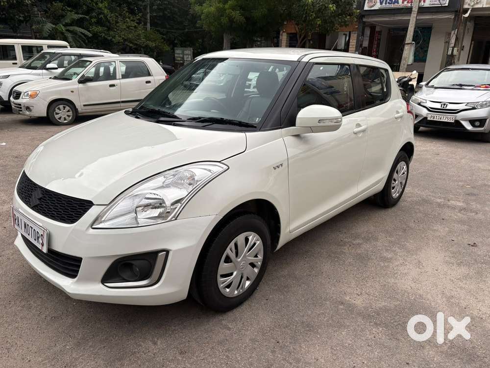 Maruti Suzuki Swift Vxi Abs Bsiv, 2015, Petrol