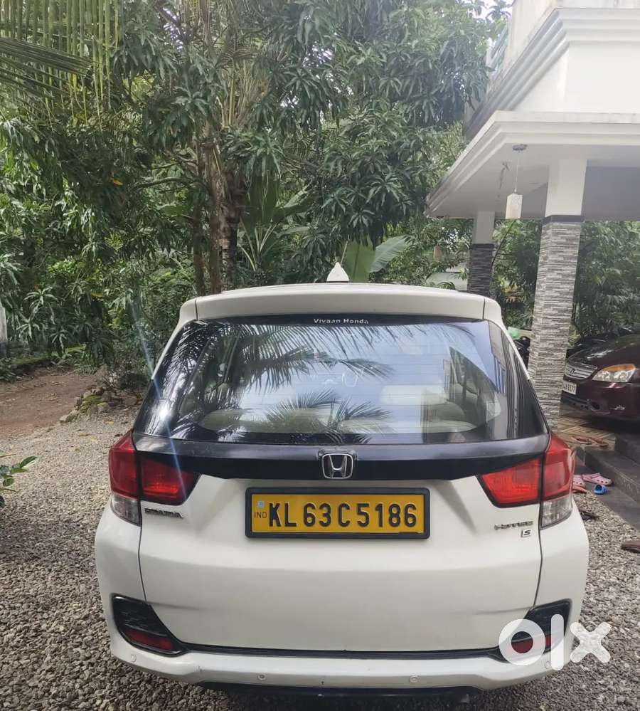 Honda Mobilio 1.5 V 2015 Finance Availavle