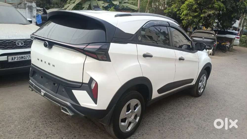 Tata Nexon Pure 2024