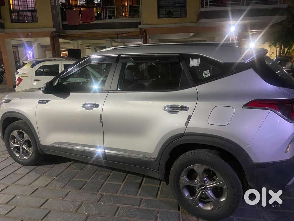 Kia Seltos Silver Colour