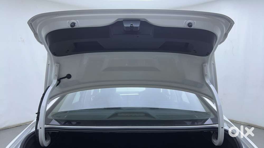 Volkswagen Virtus 1.0 Topline Tsi At, 2022, Petrol