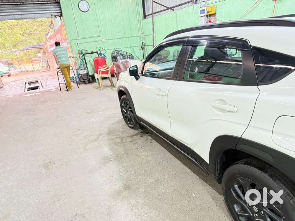 Maruti Suzuki Fronx 2024 Petrol Well Maintained