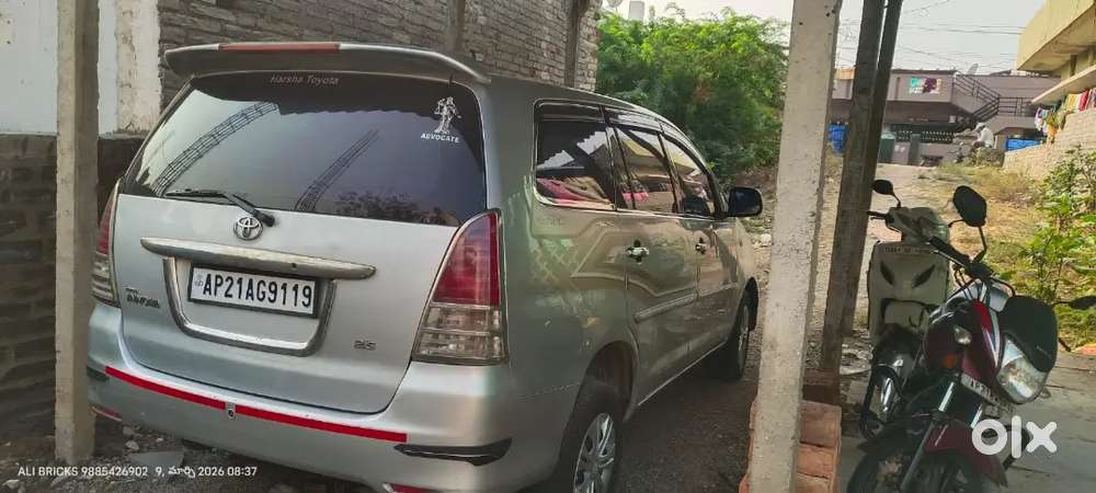 Toyota Innova 2012 Diesel 160000 Km Driven
