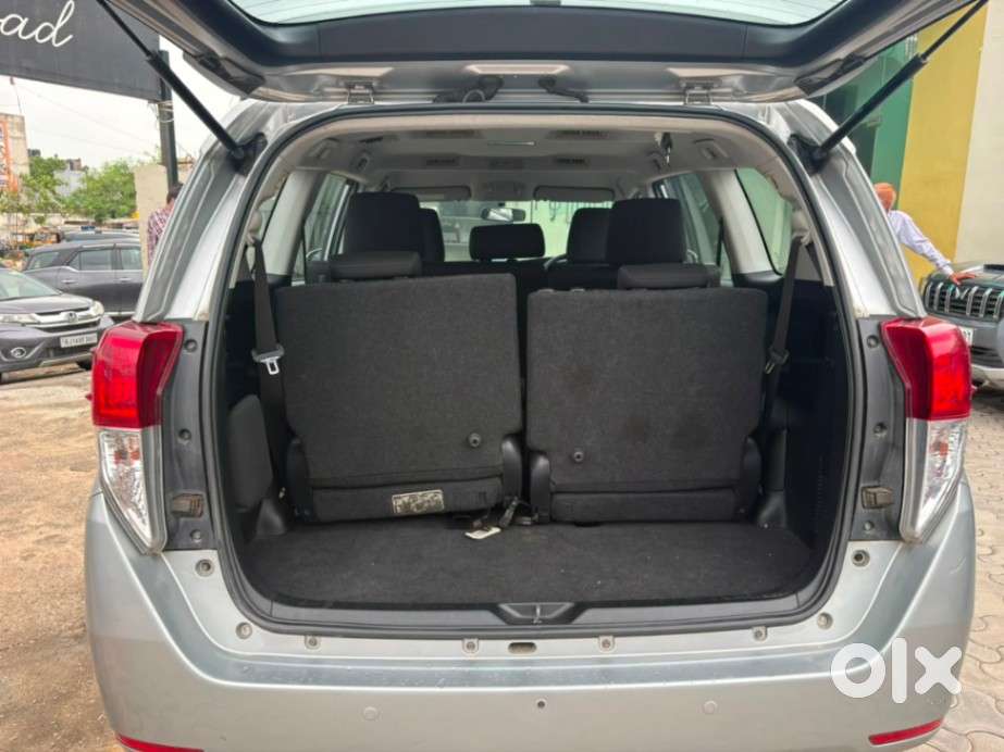 Toyota Innova Crysta 2.8 Gx At, 2017, Diesel