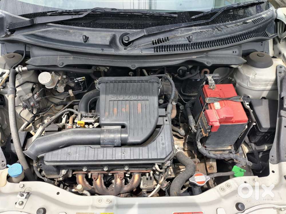 Maruti Suzuki Swift Vxi, 2016