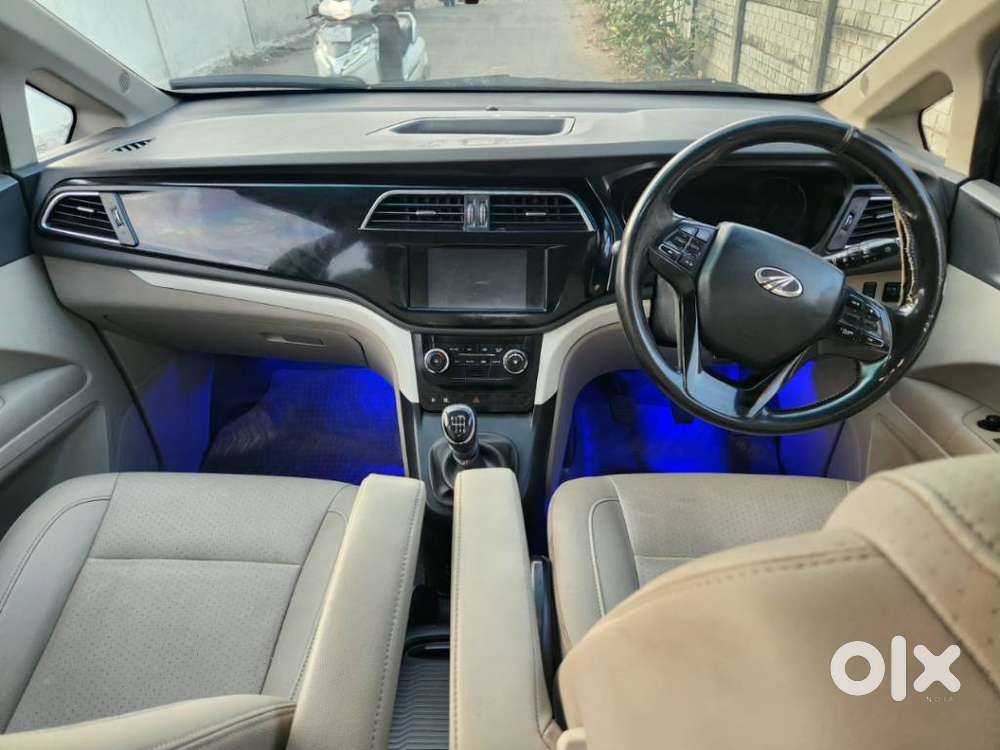 Mahindra Marazzo M8, 2019, Diesel