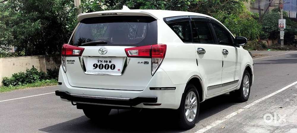 Toyota Innova Crysta 2.4 V 7 Str, 2016, Diesel