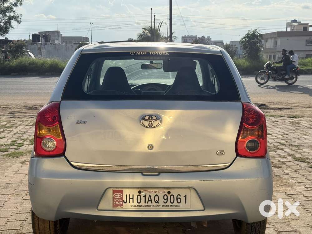 Toyota Etios Liva J, 2012, Petrol