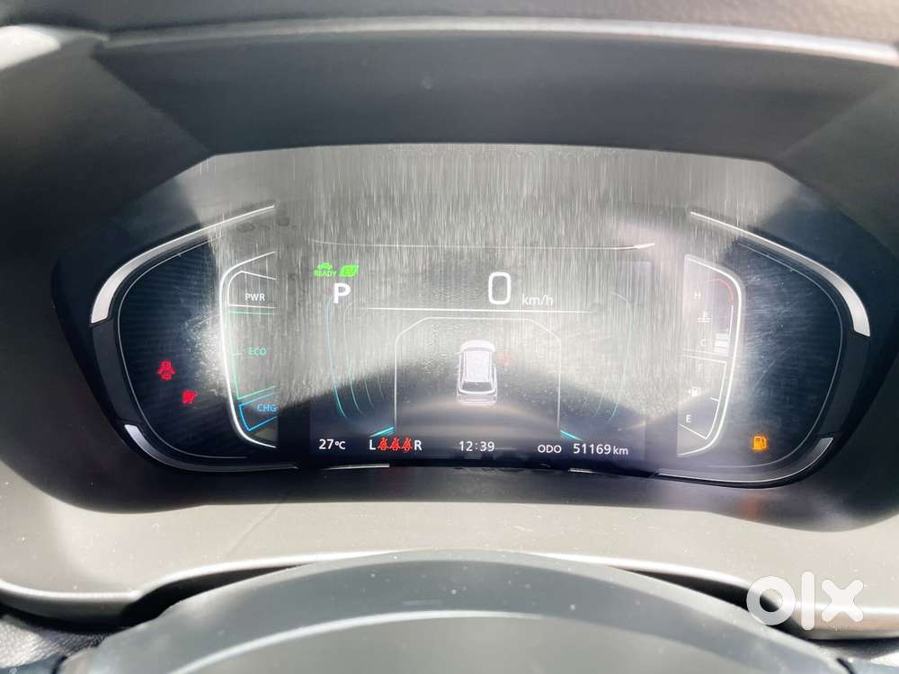 Maruti Suzuki Grand Vitara 1.5 Alpha Plus Intelligent Hybrid Ecvt, 2..