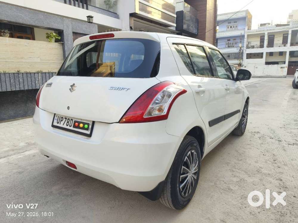 Maruti Suzuki Swift Vxi + Manual, 2014, Petrol