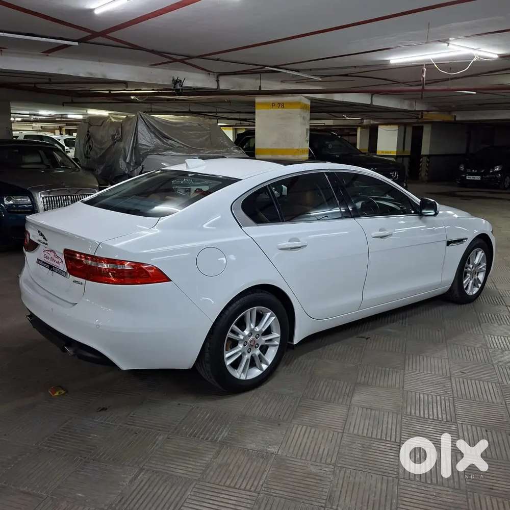 Jaguar Xe 2019 Portfolio Petrol