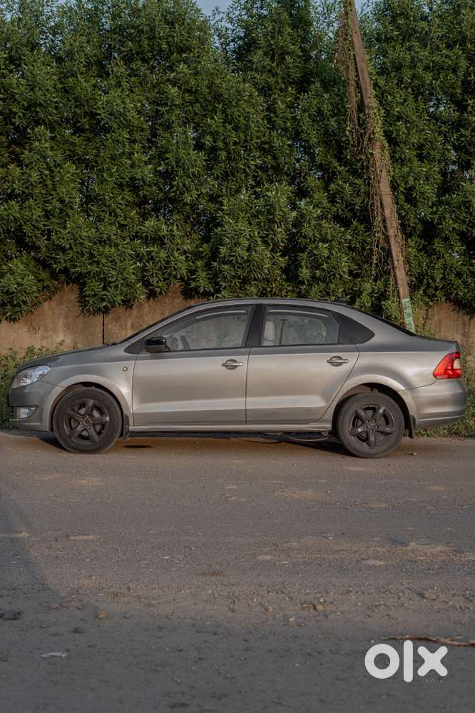 Skoda Rapid 1.6 Tdi 2012 Diesel Car