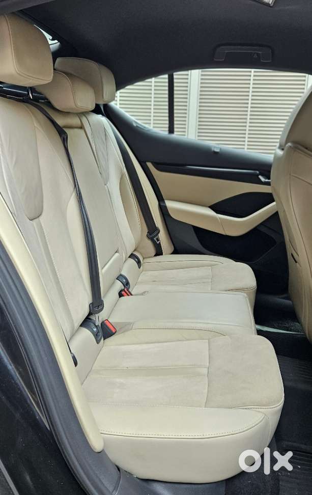 Skoda Octavia 2.0 L K Tsi At, 2022, Petrol