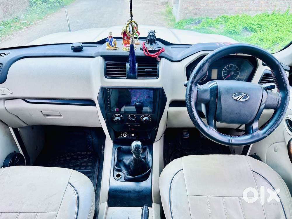 Mahindra Scorpio S4 Plus 9s, 2015