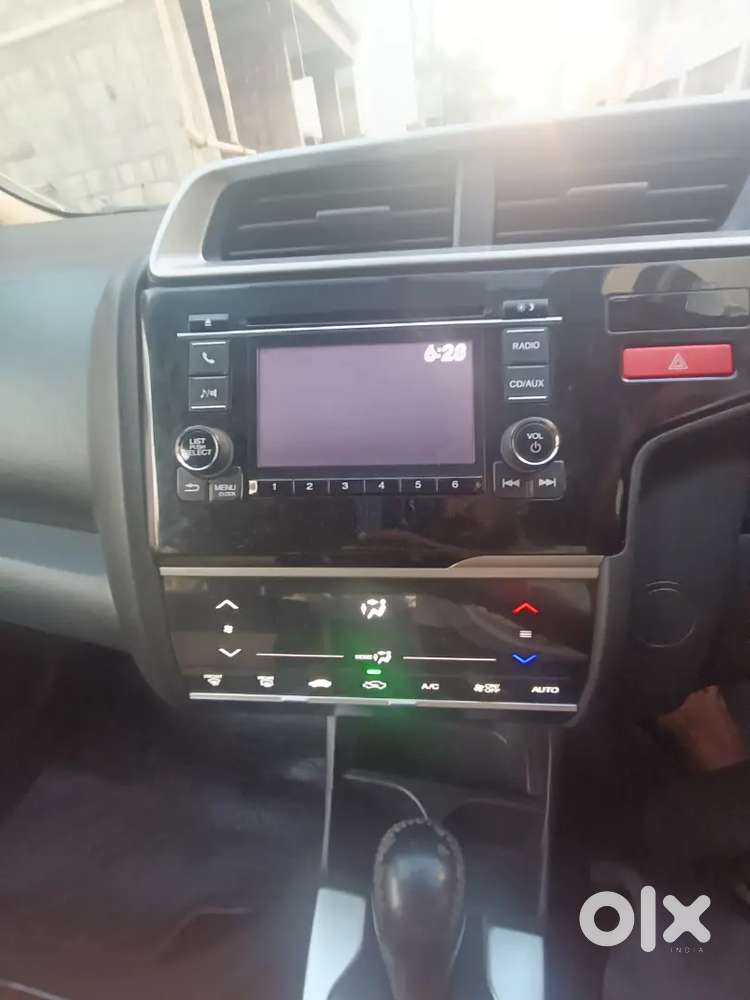 Honda Jazz 1.2 V Cvt I-vtec 2016 ,at ,36,882 Km  Spinny  Purchased