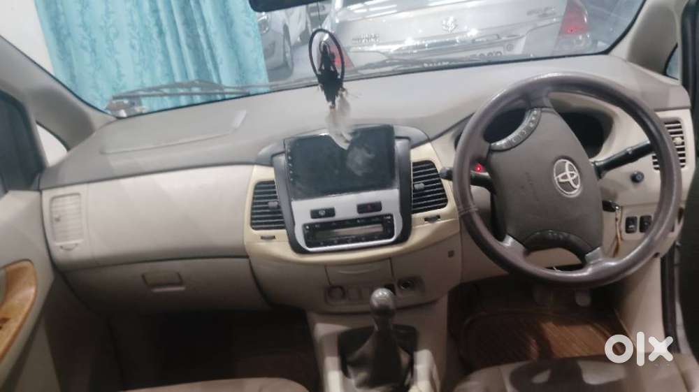 Toyota Innova 2.5 E 7 Str, 2011, Diesel