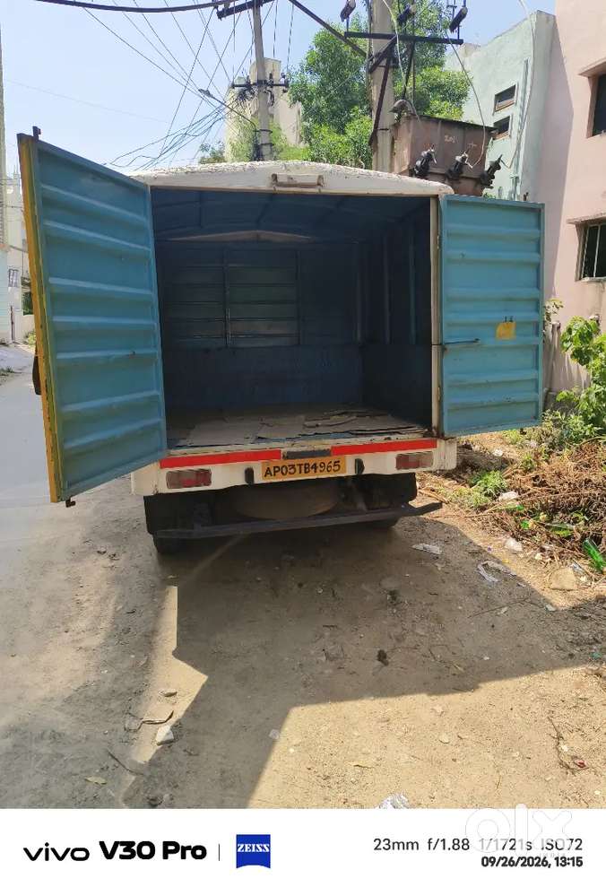 Mahindra Genio Diesel 2012
