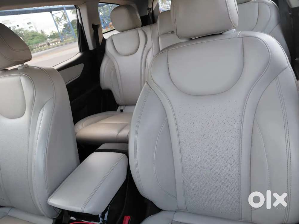 Good Condition Mentain Xuv 700 Top