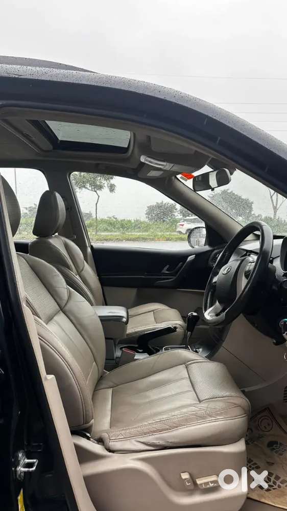 Mahindra Xuv500 2016 Diesel 140000 Km Driven