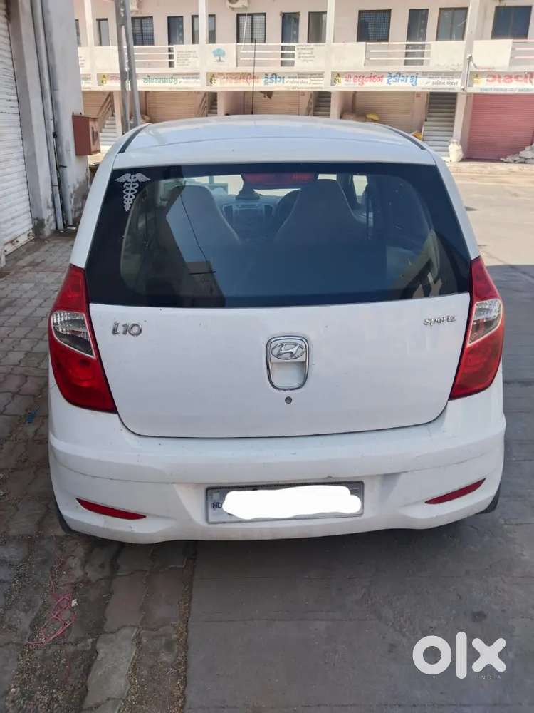 Hyundai I10 2015 Petrol+cng 90000 Km Driven
