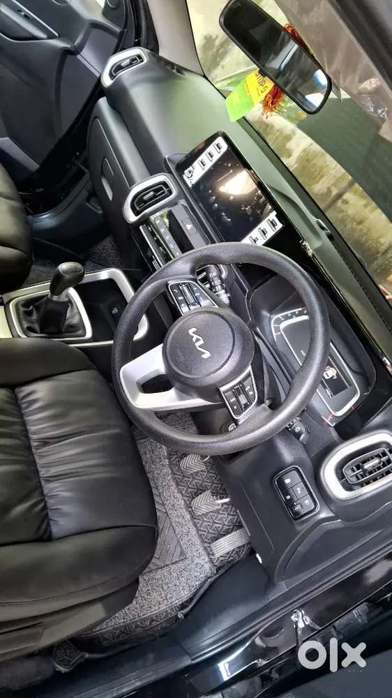 Kia Sonet Showroom Condition