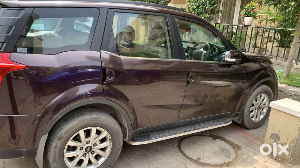 016 Mahindra Xuv500 W10 At Diesel  Purple Colour  1st Owner  60,000